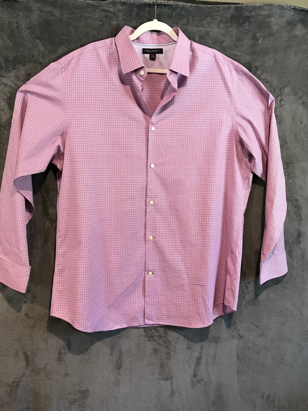 Banana Republic men’s XXL pink and lavender, non iron, slim fit button up shirt.